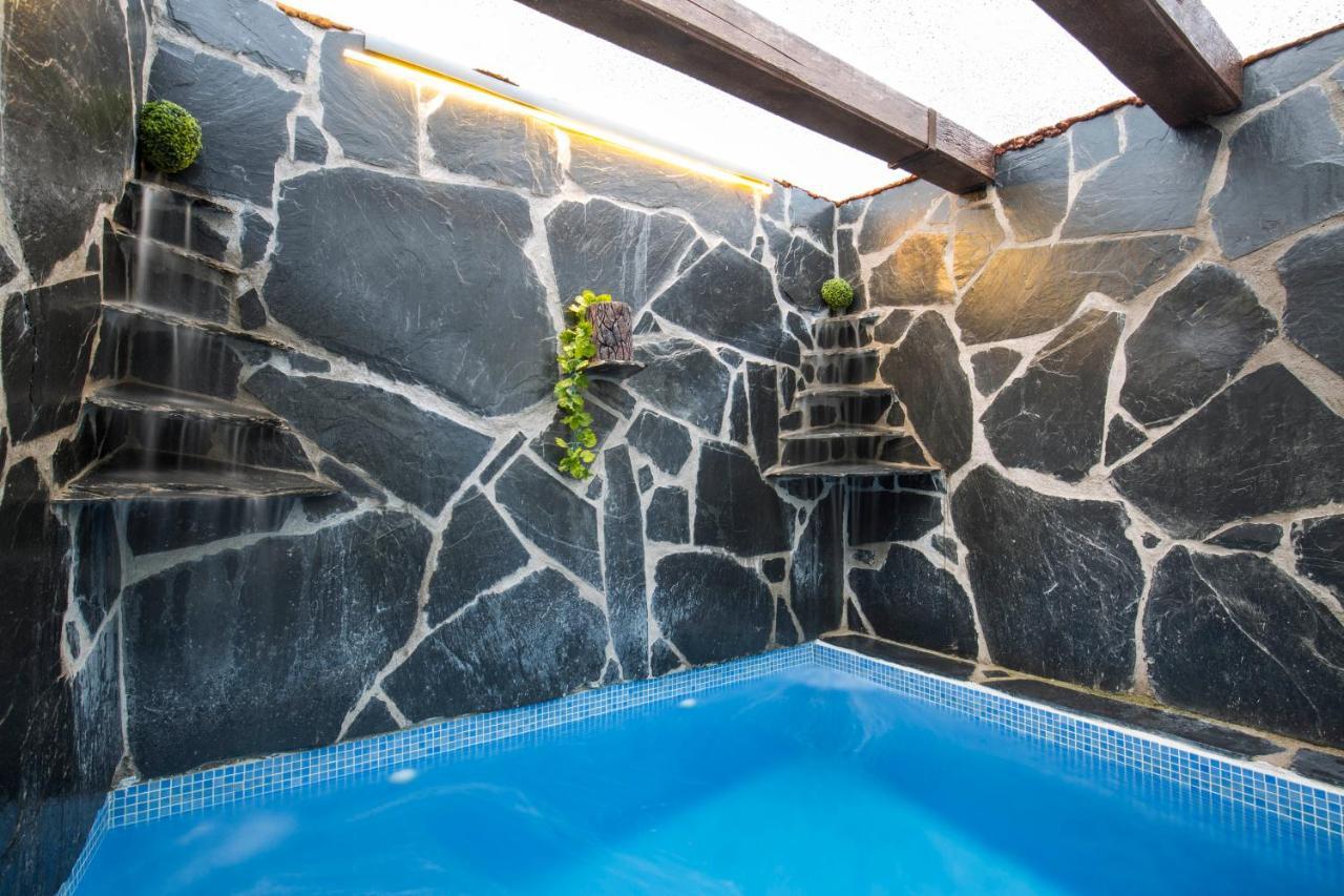 El Eden De Javier Guest House Robledillo Bagian luar foto
