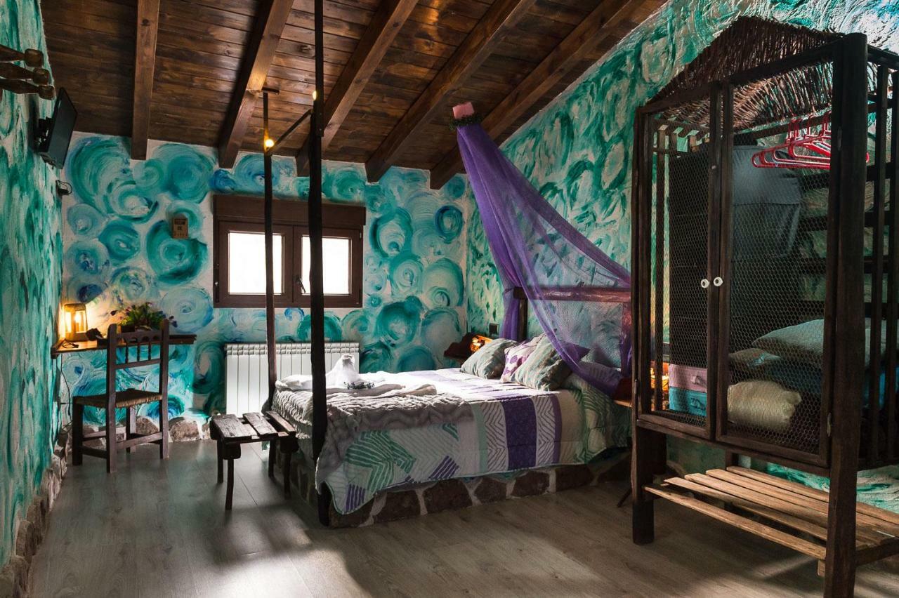El Eden De Javier Guest House Robledillo Bagian luar foto