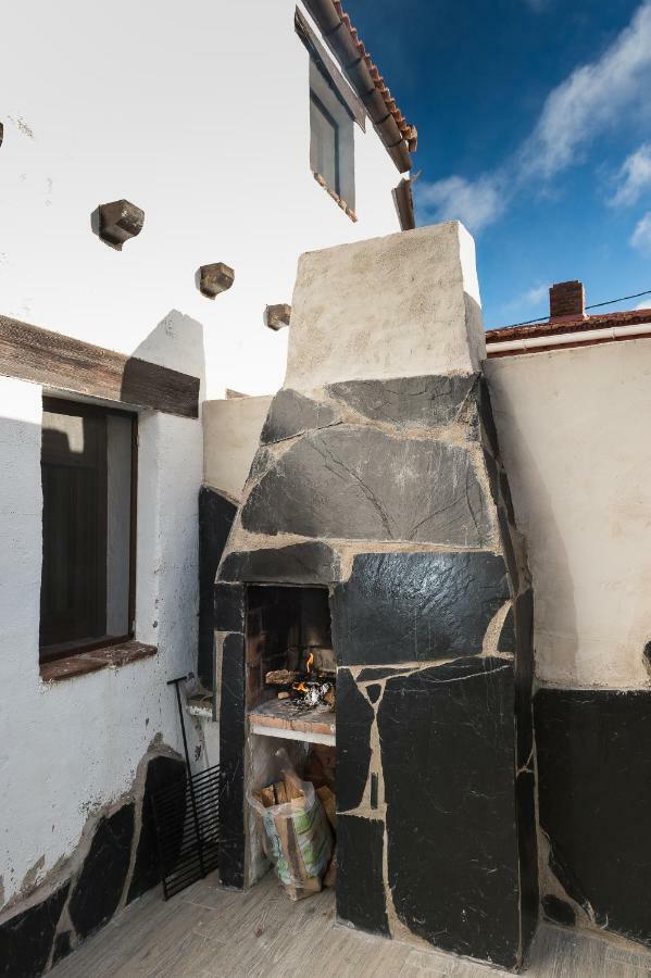 El Eden De Javier Guest House Robledillo Bagian luar foto