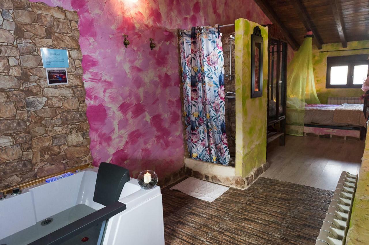 El Eden De Javier Guest House Robledillo Bagian luar foto