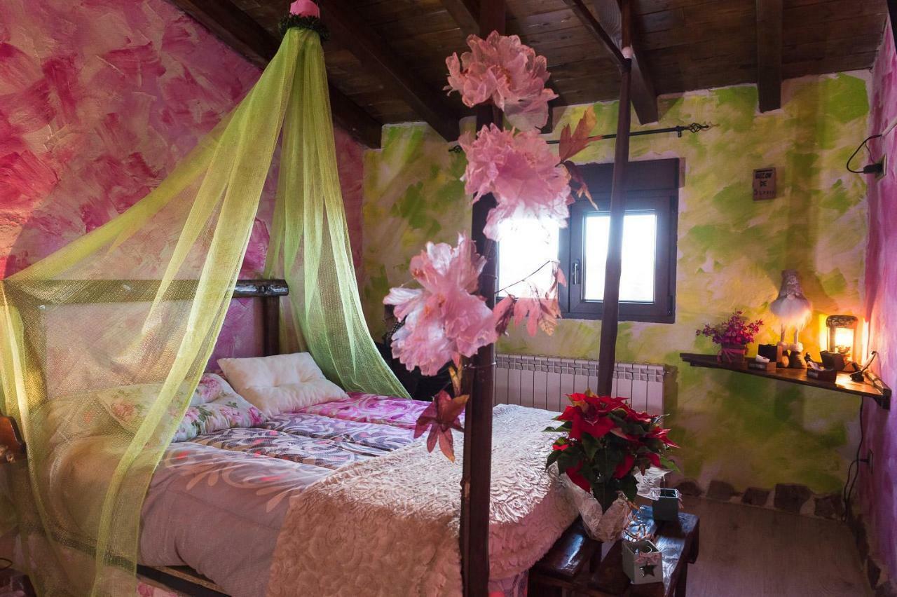El Eden De Javier Guest House Robledillo Bagian luar foto